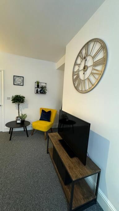 Cosy Home In Barnsley Centre Exterior foto